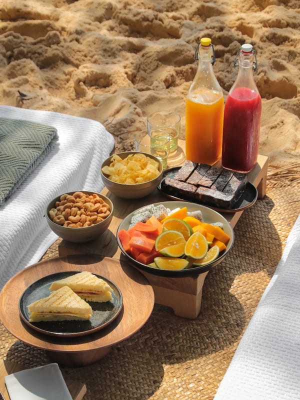 BEACH SIDE CAFE